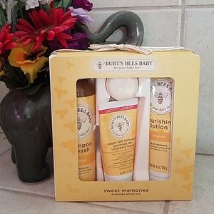 Burts Bees Baby memories kit